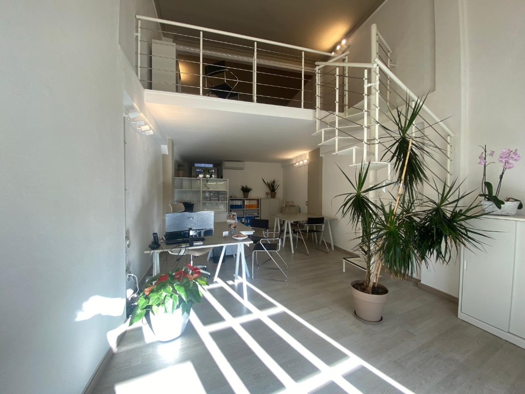 Ufficio con mezzanino Immobiliare Sestrese